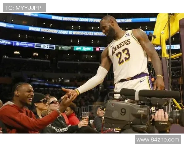 詹姆斯父子同台的梦想成真布朗尼正式宣布参加NBA选秀 詹姆斯父子同台的梦想成真布朗尼正式宣布参加NBA选秀