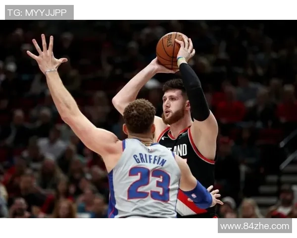 齐麟的崛起与挑战：从青涩少年到篮球赛场明星的成长之路