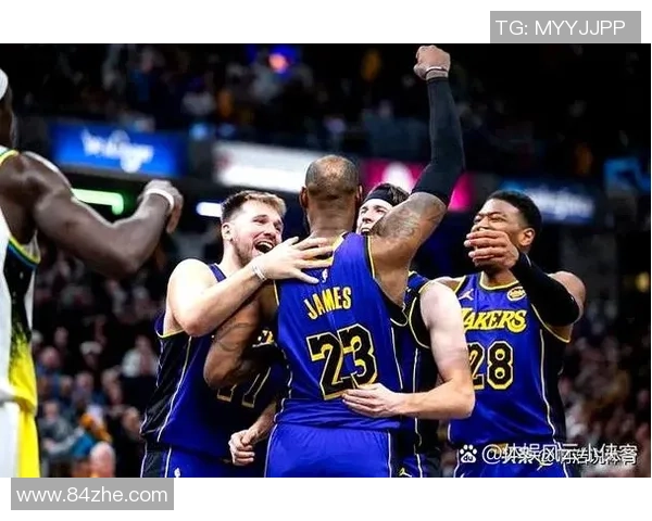 今日湖人对阵火箭精彩回放重温比赛瞬间与精彩时刻分析 今日湖人对阵火箭精彩回放重温比赛瞬间与精彩时刻分析