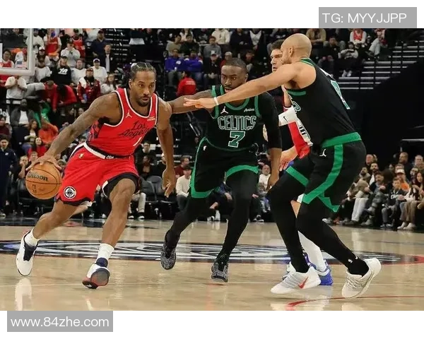 快船与凯尔特人激战正酣精彩直播尽在眼前不容错过