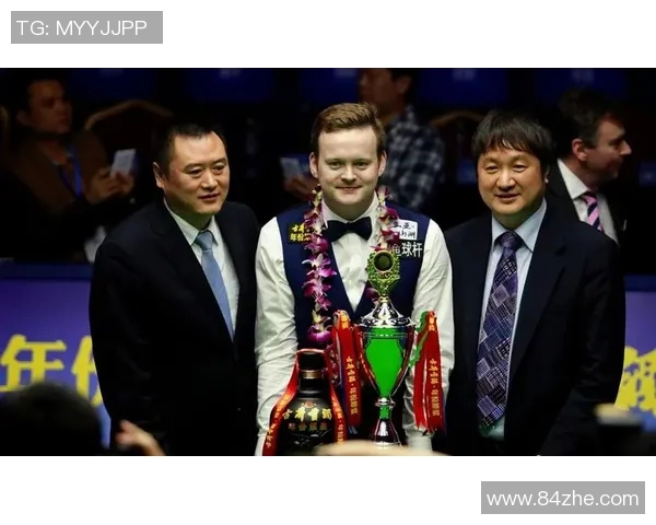 墨菲与艾伯顿的巅峰对决谁能在这场较量中笑到最后