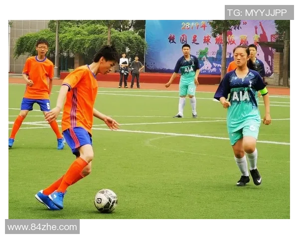 广州足球队在杯赛中的比赛经验与表现分析与点评MBA