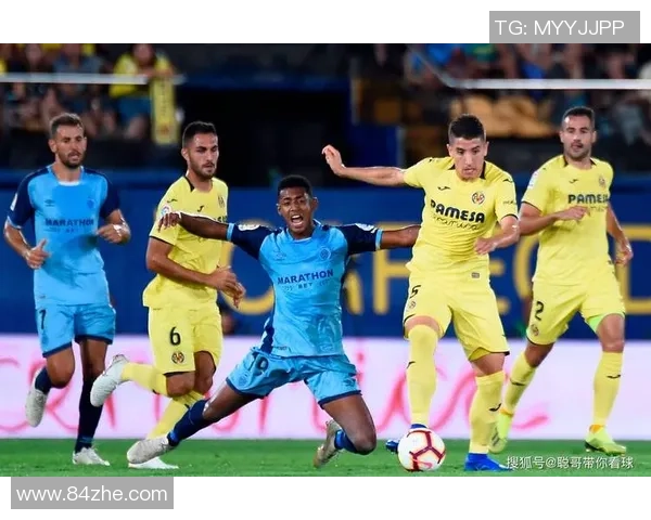 阿斯塔纳迎战比利亚雷力争主场胜利展现球队实力